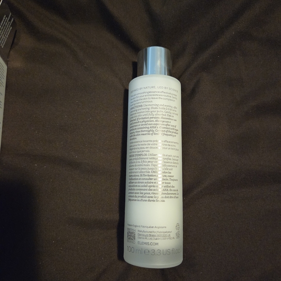 Elemis Dynamic Resurfacing Skin Smoothing Essence - Picture 4 of 5
